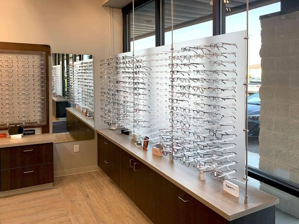 D2008 – Eyeglass Displays suspended on 10mm Rod Display