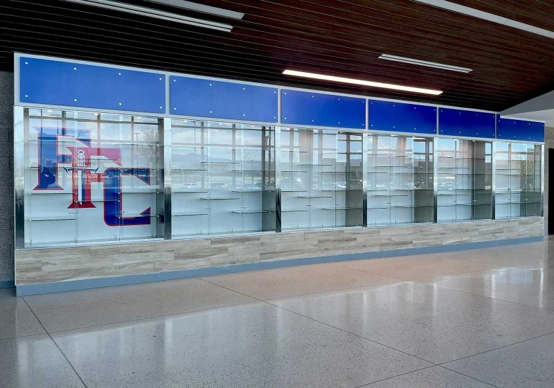 C5033 — Glass Casework Display with Cable Suspended Shelf System C5033 — Glass Casework Display with Cable Suspended Shelf System