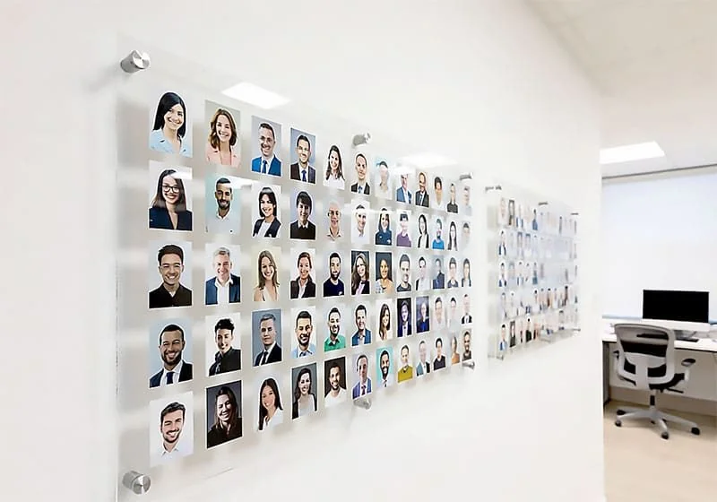 DC1228 – Acrylic Collage Frames | Single Large Panel Configuration with Individual Acrylic Photo Holders for Easy-Access