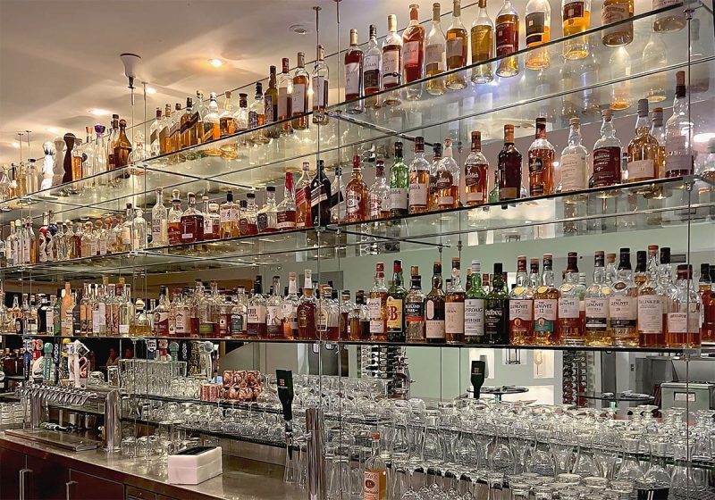 F1005 — Cable Suspended Glass Shelves for Wine and Liquor Display