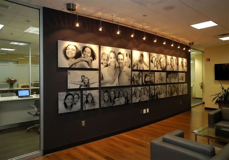 P1008 — Art-Photography Display with Standoff Acrylic Frames | Design Concept
