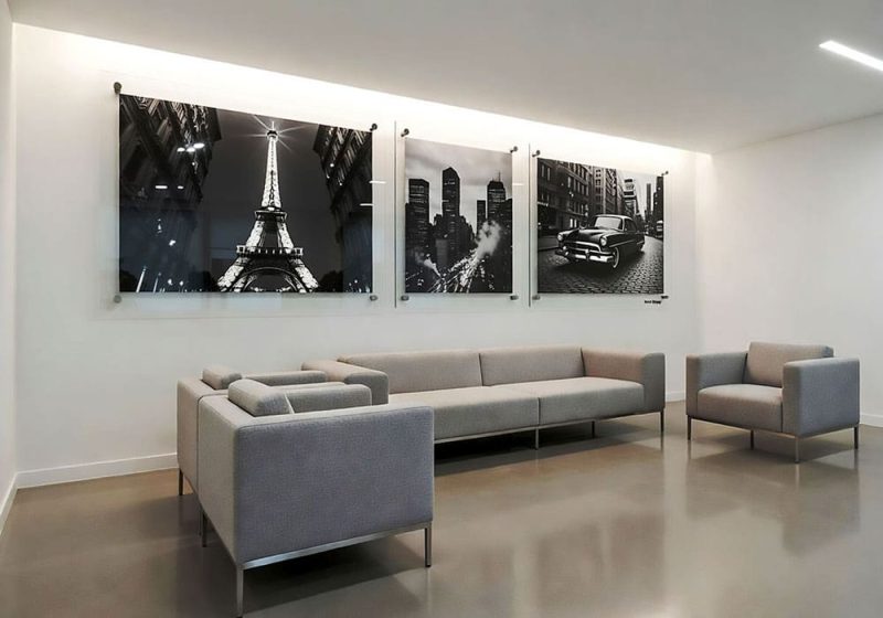 P2001 — Panoramic Art-Photo Wall Display with Acrylic Frames Supported with Standoffs | Design Concept