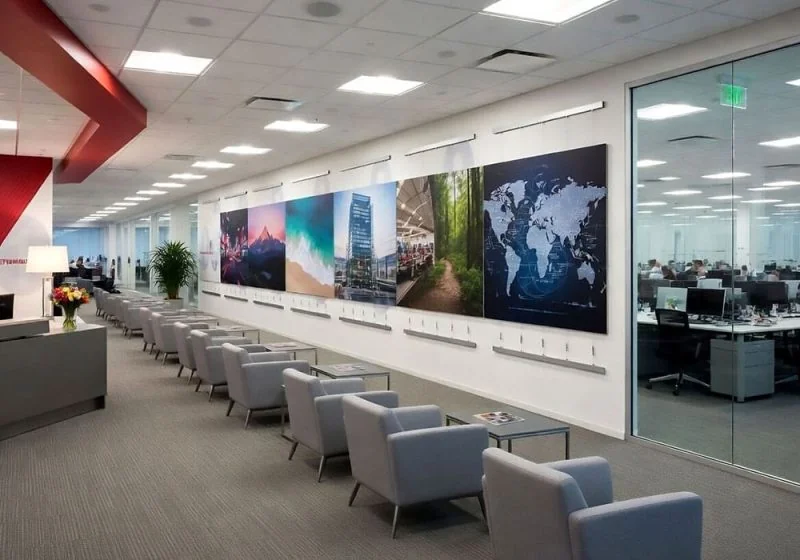 P2015 — Oversize Art-Photography Wall Display with Rail-Track Tension Cable Systems | Design Concept