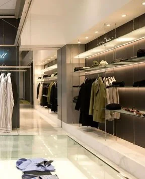 R5010 — Retail Glass Shelf Display with Rod Suspension System | Design Concept