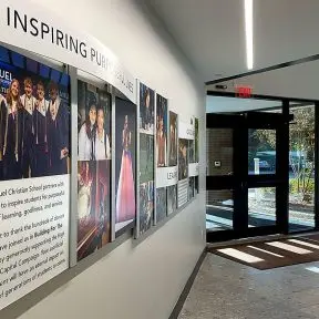 T3001 — Rail Wall-Mounted Graphic Recognition Photo Display