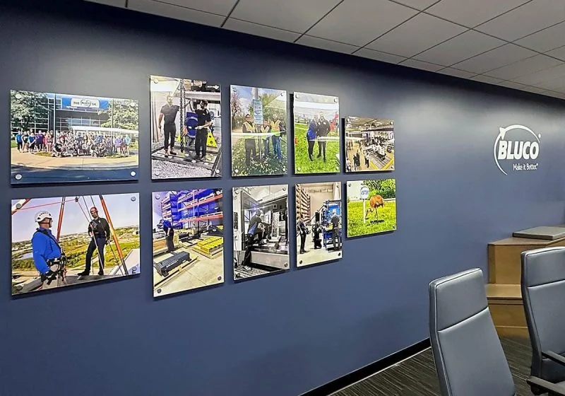 W2036 — Acrylic Frameless Poster Frames with Standoffs